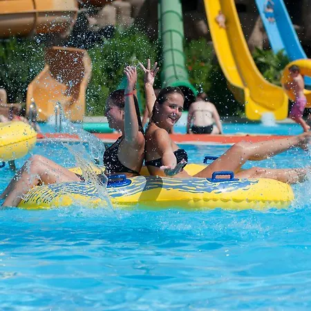 Vonresort Elite & Aqua 5* סייד
